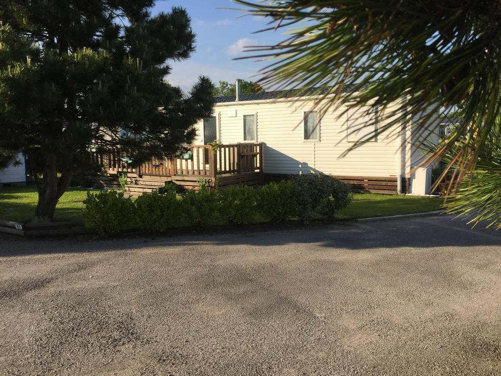 Camping Caravaning Les Cerisiers Berck Sur Mer Verton Exteriér fotografie