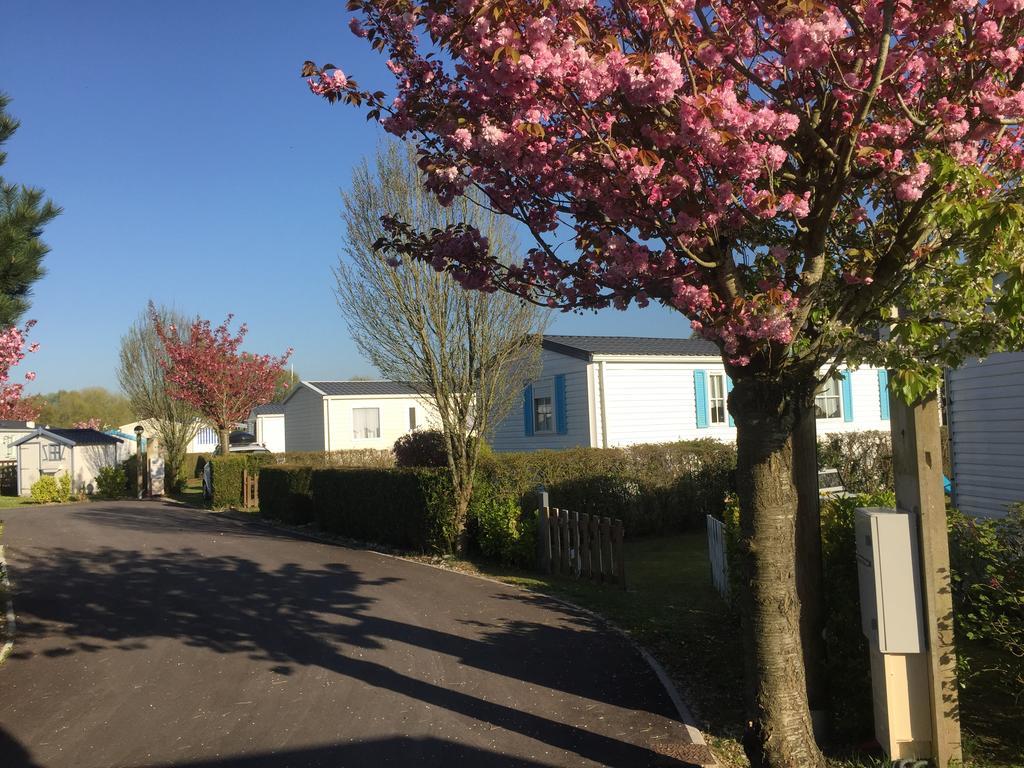 Camping Caravaning Les Cerisiers Berck Sur Mer Verton Exteriér fotografie