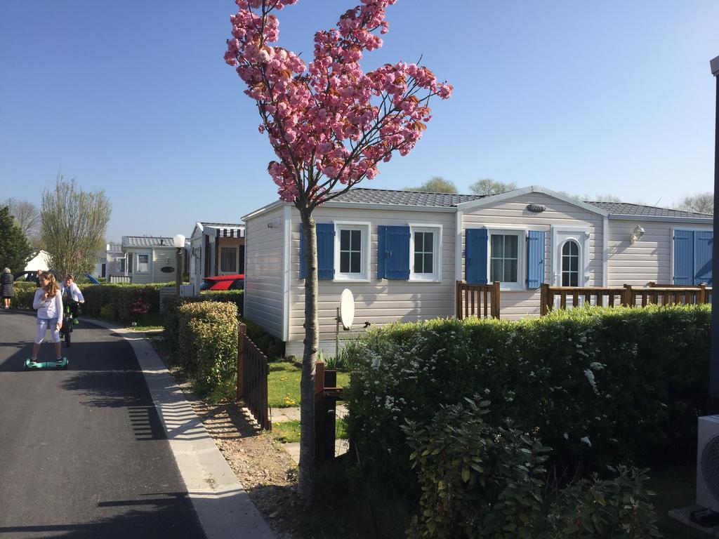 Camping Caravaning Les Cerisiers Berck Sur Mer Verton Exteriér fotografie